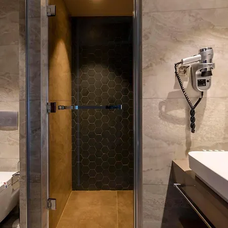 Otel Calyptus Kirman Premium Side