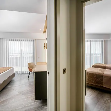 Calyptus Kirman Premium Hotel